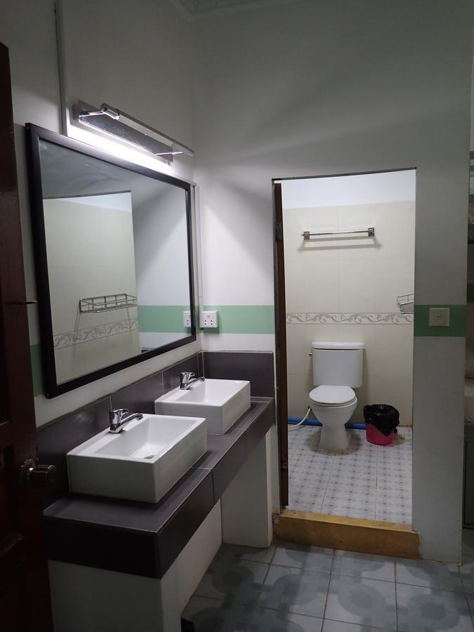 פנום פן Lazy Gecko Guesthouse מראה חיצוני תמונה