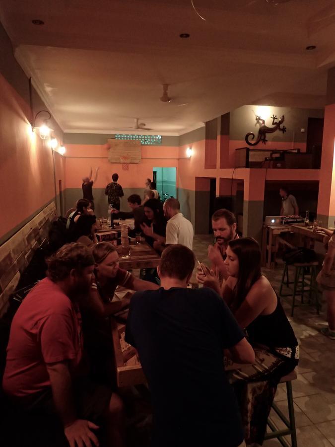 פנום פן Lazy Gecko Guesthouse מראה חיצוני תמונה