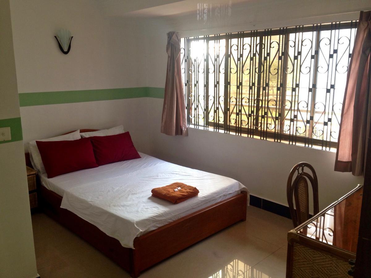 פנום פן Lazy Gecko Guesthouse מראה חיצוני תמונה