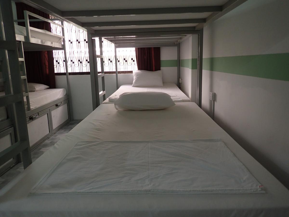 פנום פן Lazy Gecko Guesthouse מראה חיצוני תמונה